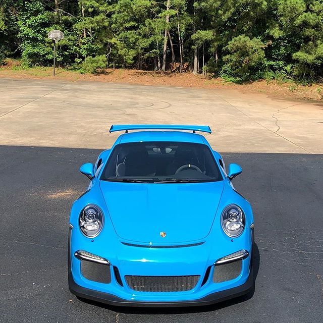 SharkWerks's tweet photo. Repost from @lacourlymotors - 💙there is no substitute 💙
#mexicoblue #sharkwerks #sharkwerksexhaust #gt3rs #911gt3rs #991gt3rs #porschegt3rs #porsche911 #porsche #porscheclub #porschelife #thereisnosubstitute #aircooled #aircooled911 #flat6 #911 #991… https://t.co/UEm22oSwvp https://t.co/brNzHqq3lp