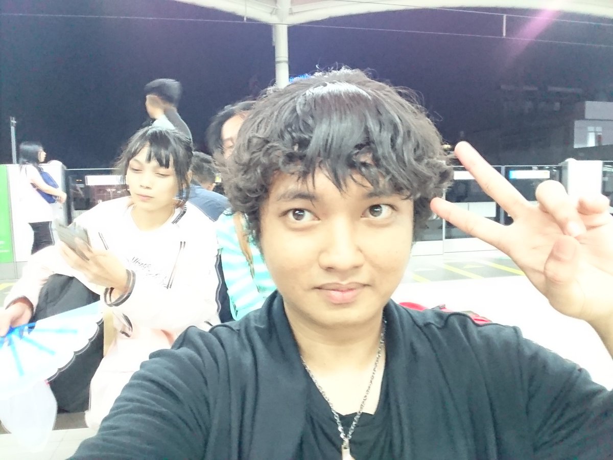 EgoisTamamono's tweet photo. Tante tante ga pake girang #VisualKeiID #visual kei https://t.co/68lVp4ykWs