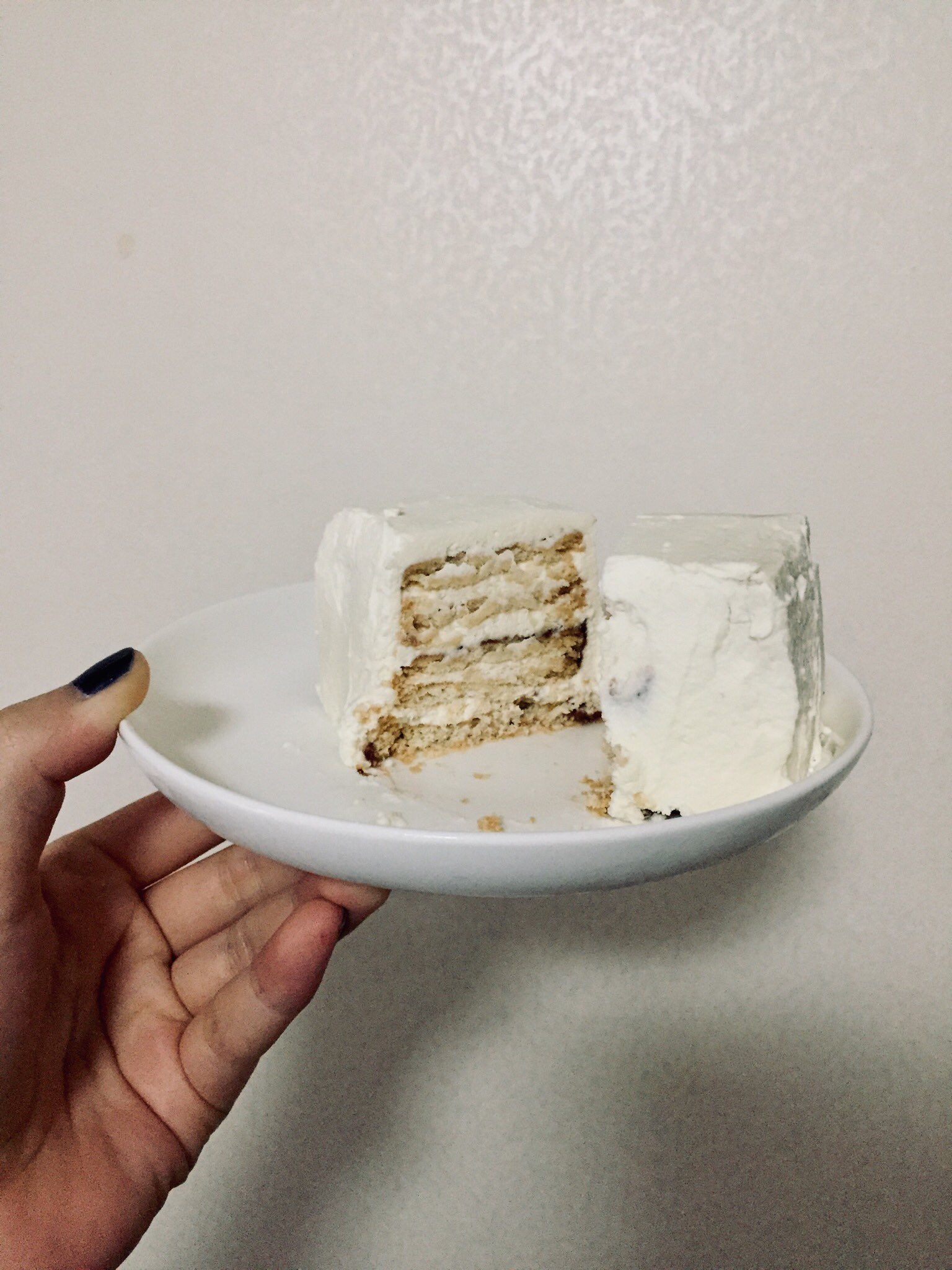 午後 V Twitter めっちゃすごい 想像以上にちゃんとケーキです 美味しい ちなみにココナッツサブレで作りました T Co Piykfzzww5 Twitter