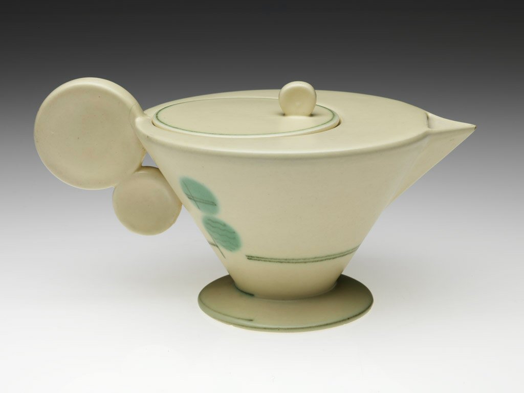 Teapot (c.1930) by Grete Marks, German Jewish ceramic artist and Bauhaus student #womensart