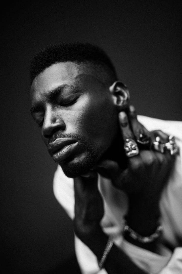 mannie_be's tweet image. You can't take the light from the sun
You can't take the waves from the ocean
You can't take the wind from the trees
No, you can't take the love out of me, yeah 
#CantTakeIt