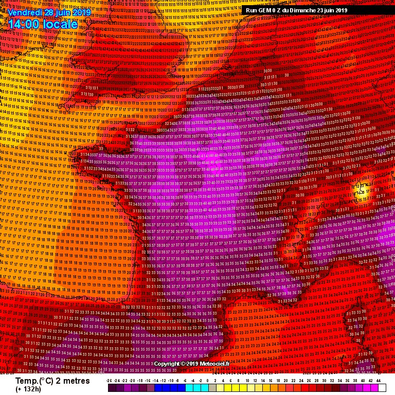StevenTual_off's tweet photo. #Meteo #Bretagne #Canicule Un temps épargnée par les modèles météorologiques, la Bretagne serait cette fois exposée très clairement au risque de canicule mercredi, jeudi et vendredi. Certains modèles placent la barre très haute pour la fin de la semaine.
Sources: modèle canadien https://t.co/1VewRu8DjE