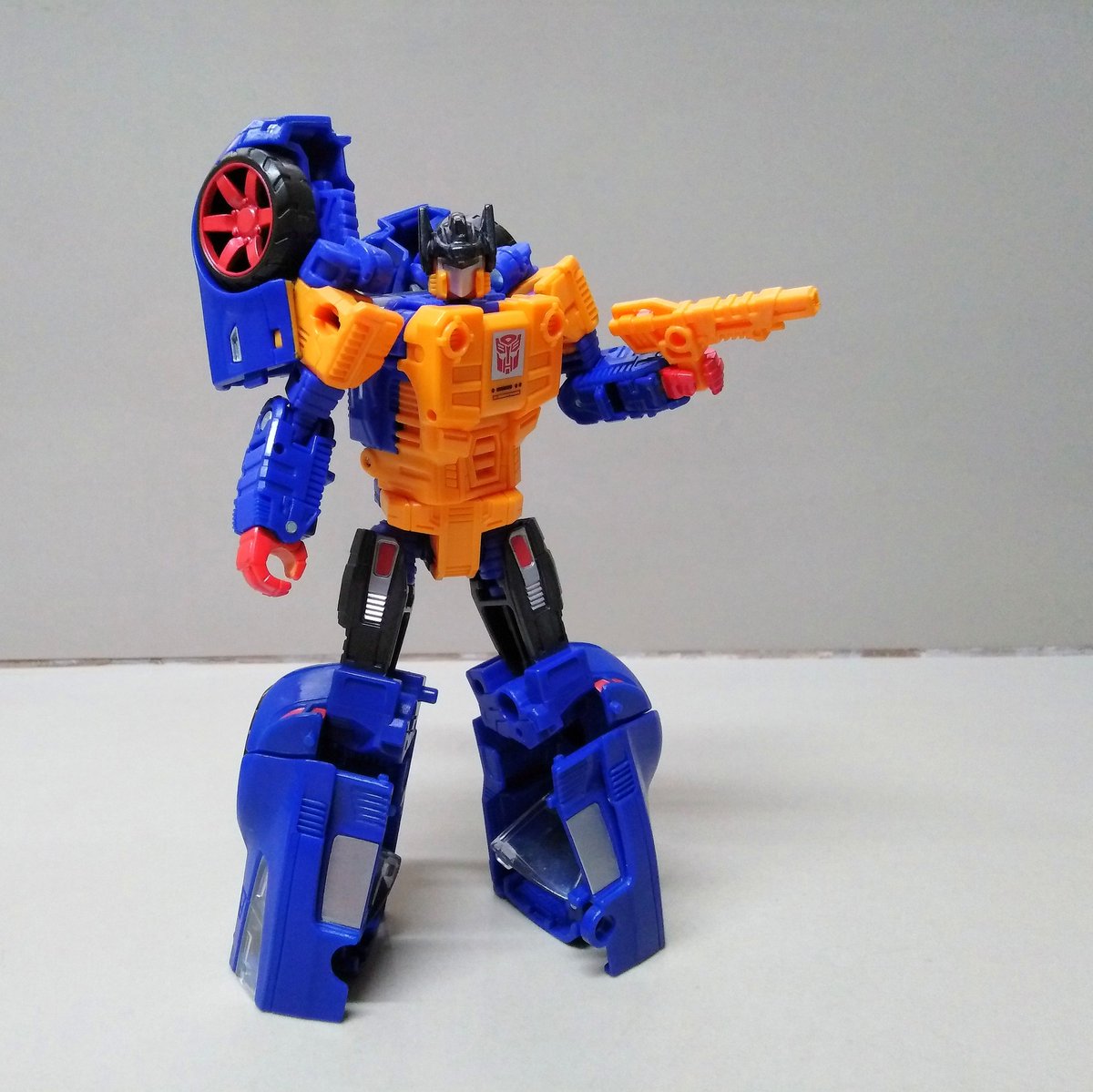 SilverHakai's tweet photo. duplicitous double agent
#Transformers #Autobot #Punch #Decepticon #Counterpunch #TFGenerations #PrimeWarsTrilogy #PowerOfThePrimes #Hasbro #ToyPhotography #Mine #Toys #BlueCar https://t.co/8o1AfVEVL6