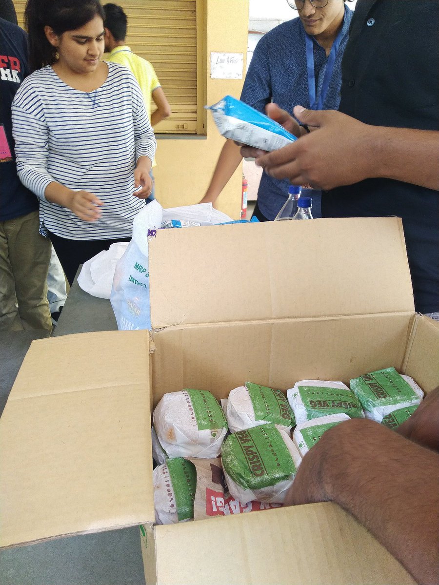 obitodarky's tweet image. Did I say that food is covered @flutterbootcamp #flutterbootcampvadodara #flutterbootcamp19