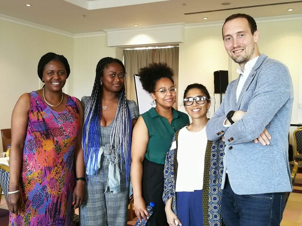 isabelmihalache's tweet photo. #ENARGA Connecting through solidarity with different movements to fight racism. Enlightening and soulful speakers from climate, labour, LGBTIQA and feminist movements ❤️🌞😍🙏 https://t.co/RdiCJJ8zgO