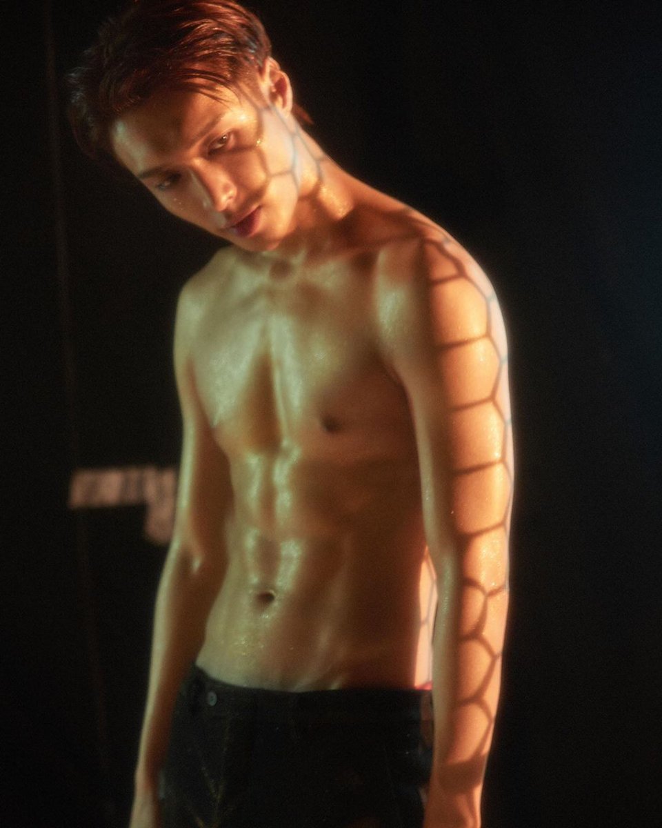 EXOTeamTR's tweet photo. 190623 Lay Instagram güncellemesi:

“Balım olur muydun?” https://t.co/hK2dWGGnPL