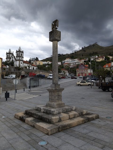 rotas_lusitanas's tweet photo. São Martinho dos Mouros, uma vila perto de Resende (Douro) anterior à Reconquista.
#Portugal #Douro 
https://t.co/WetoZzL6zt https://t.co/9u4Spr15P6
