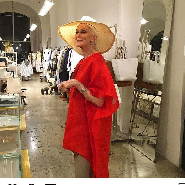 BrideMinded's tweet photo. RepostBy @gezensapka: "Always gorgeous..
#carmendellorefice #gorgeous #adorable #portraitphotography #inspiration #pretty #celibrity #instahat #hatlover #hatmania #hatstagram #hataddict #dailyhat #dailymood #twegram #tagsforlikes #photooftheday #glam #aw… https://t.co/cq2LsCv1kW https://t.co/a0G00pGxjC