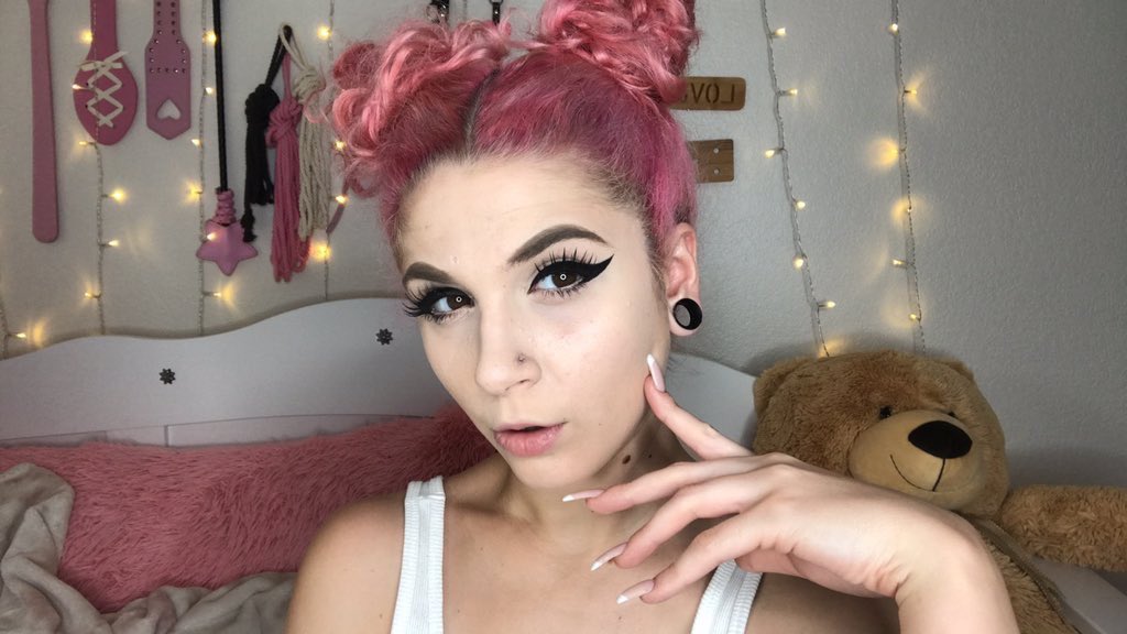 OnlyfansHub on Twitter: "I was waiting for @Dollymattelx to create an Onlyfans profile, it does