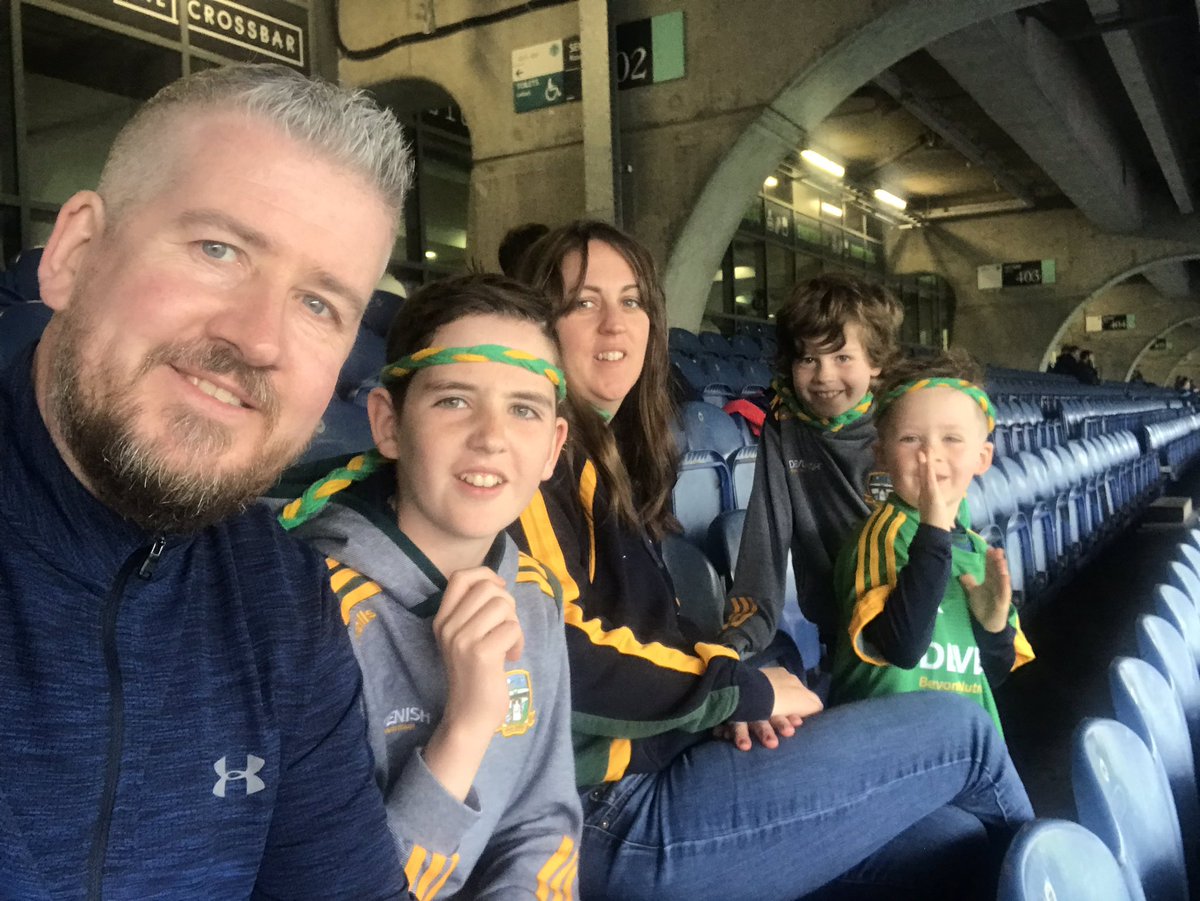 iamam76's tweet photo. Up The Royals...#fanwall https://t.co/sYJZ28AWu0