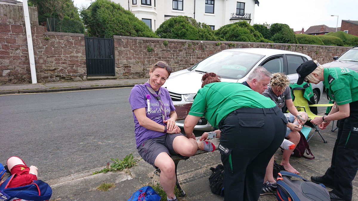 Huge thanks to all volunteers from @stjohnambulance helping on the #wirralwalk19
Especially for your help with @TicTac12th and her blister 🙄
#skillsforlife @wirralwalk