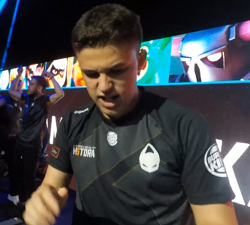 Kmen007 Clash Royale tweet media