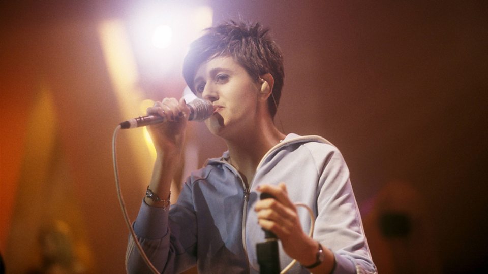 9 26  Happy birthday Tracey Thorn    