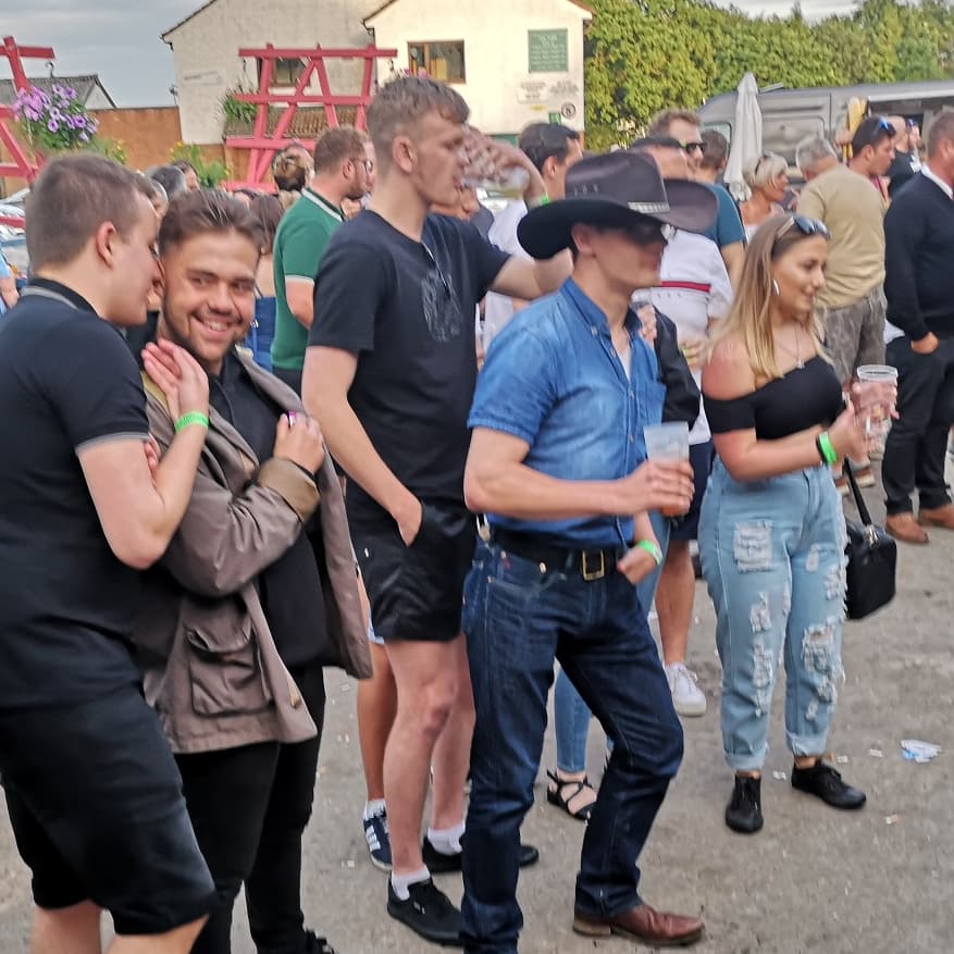 FramptonRFC's tweet photo. Another #Framtastic event at the annual FCRFC cider fest. Thanks to all that attended. See you next year π» https://t.co/XfjDRaGdUc