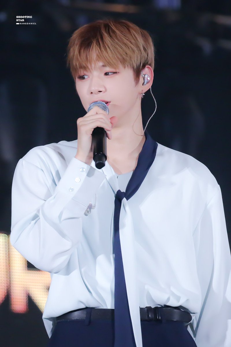 SS_961210's tweet photo. 다니엘 온다온다😭😭😭
#강다니엘 #KangDaniel https://t.co/qXmp0l4WOj