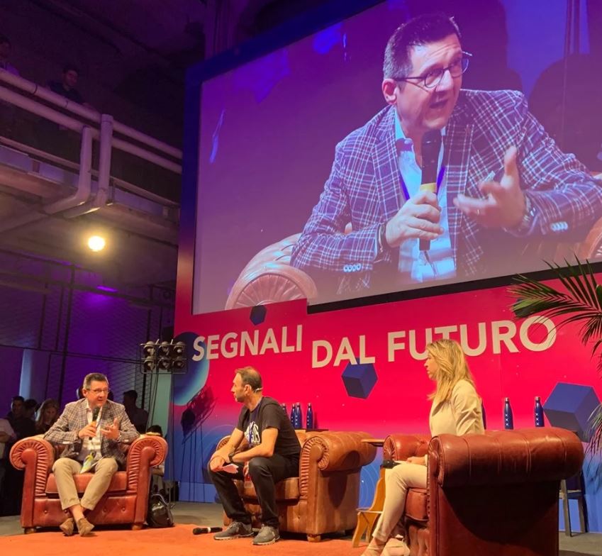 startup_italia's tweet photo. L’impegno di Estra per le #startup a #SIOSummerEdition
#StartupItalia #SIOS19 #EconomiaDigitale @Distefanoale90 
https://t.co/orMNZSc8cn https://t.co/5x3kBV4Dk7