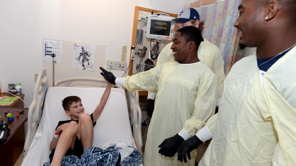 "Some of these kids are fighting for their lives, so it just gives you a whole new perspective."
#Patriots rookies visit local children's hospital: http://bit.ly/2XrzTaX