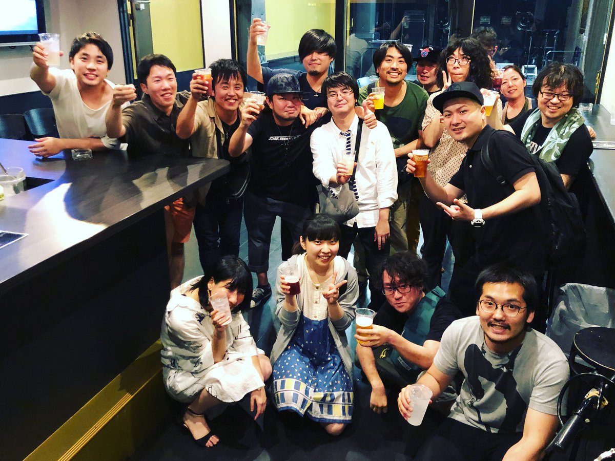 GoldSounds1's tweet photo. Gold Sounds presents
『music life sunday』

#theWhispers
#somalium
#SunnySideCaravan
#Endoor
#AsakusaGoldSounds
#リアルタイム打ち上げ模様
#浅草ライブハウスから世界へ発信中 https://t.co/CJ7fOEpoAk