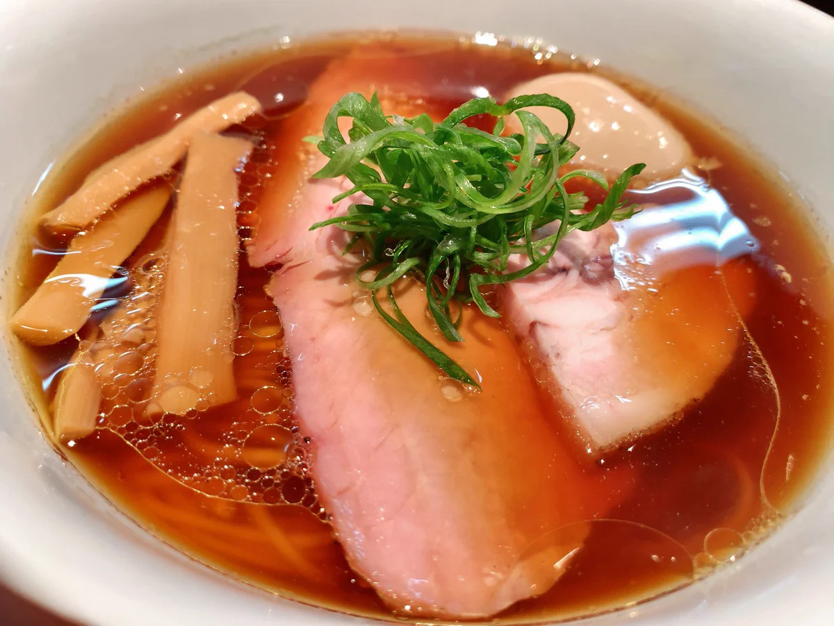 よだれが止まらないｗｗｗラーメン好き大歓迎究極の醬油ラーメン‼