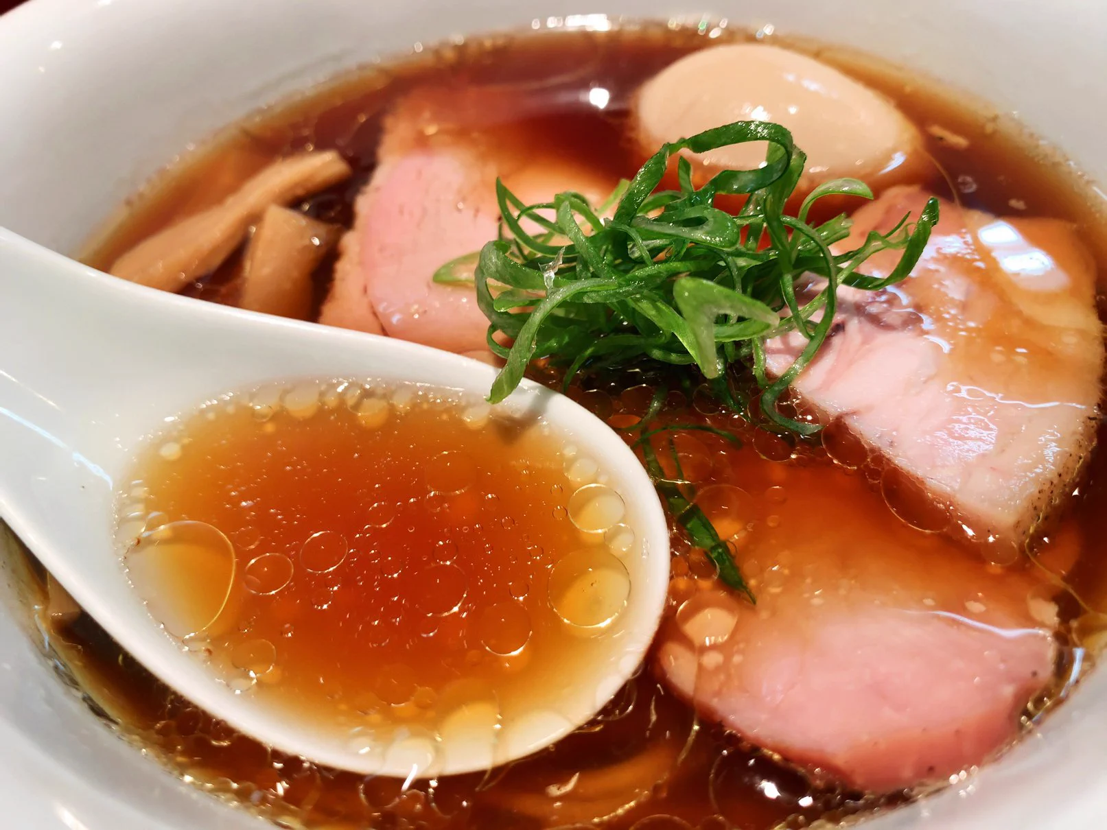 よだれが止まらないｗｗｗラーメン好き大歓迎究極の醬油ラーメン‼