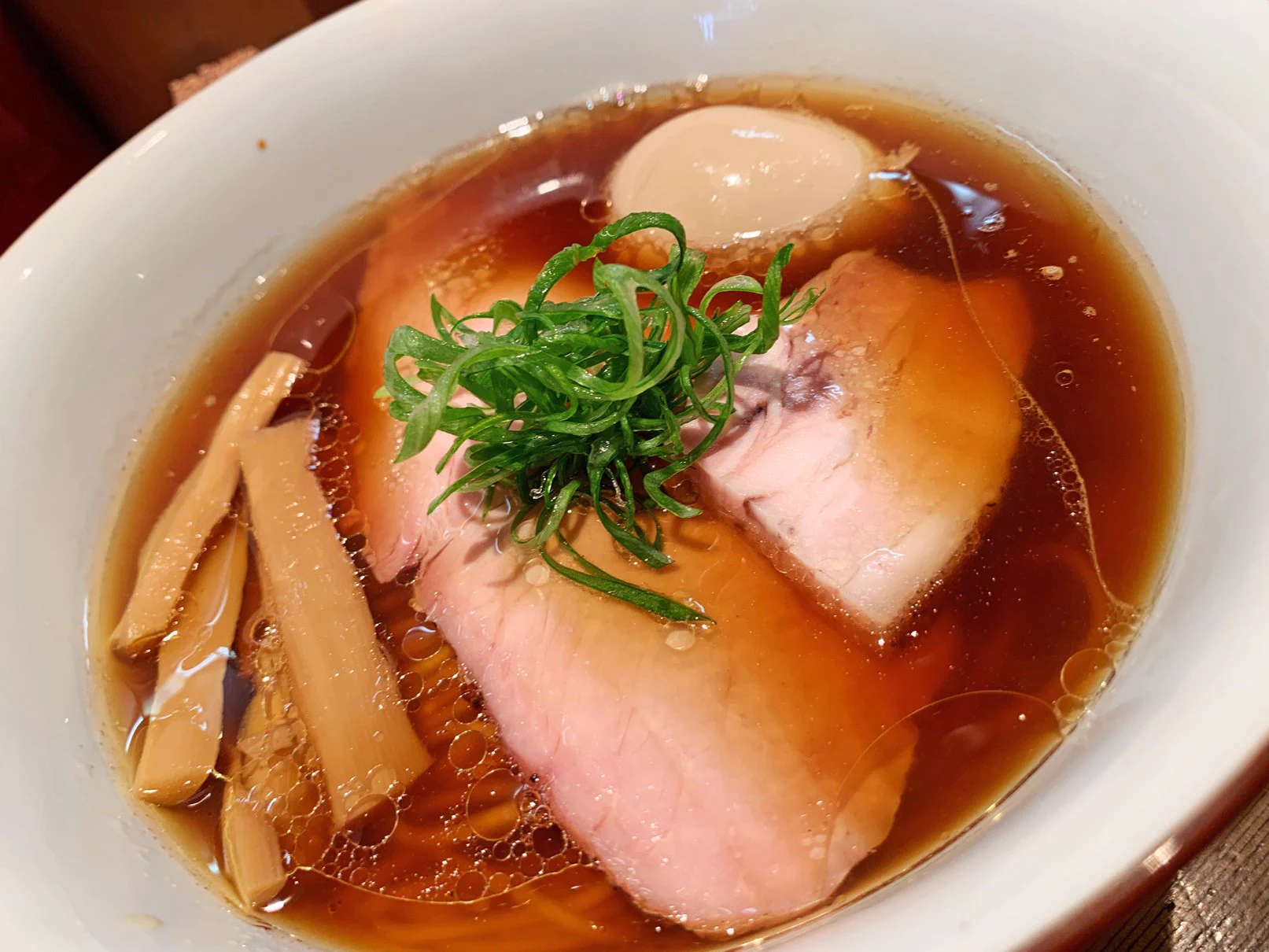 よだれが止まらないｗｗｗラーメン好き大歓迎究極の醬油ラーメン‼