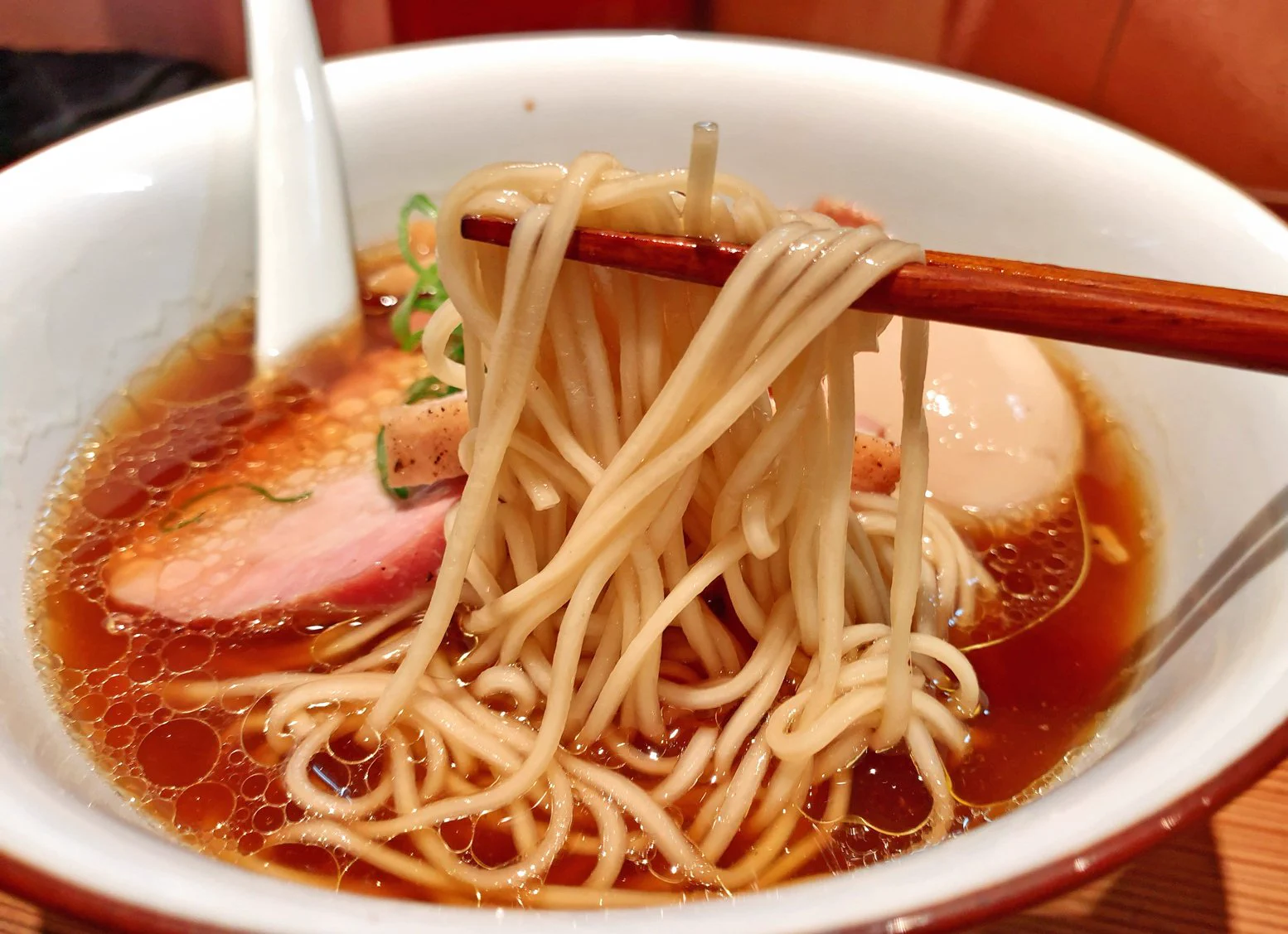 よだれが止まらないｗｗｗラーメン好き大歓迎究極の醬油ラーメン‼