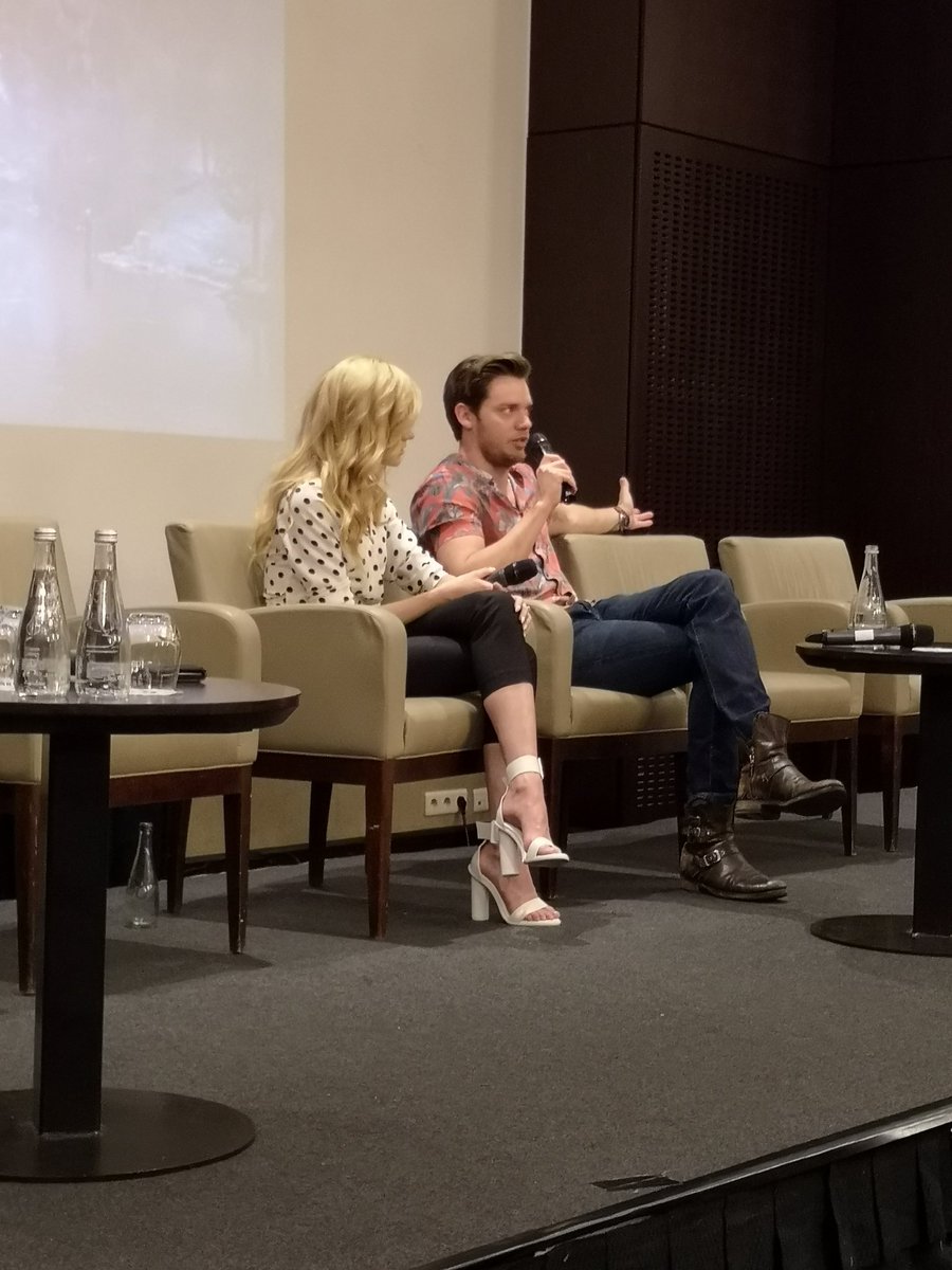 fckindeviant's tweet image. A BLUSA!!! #THOSbe #Shadowhunters