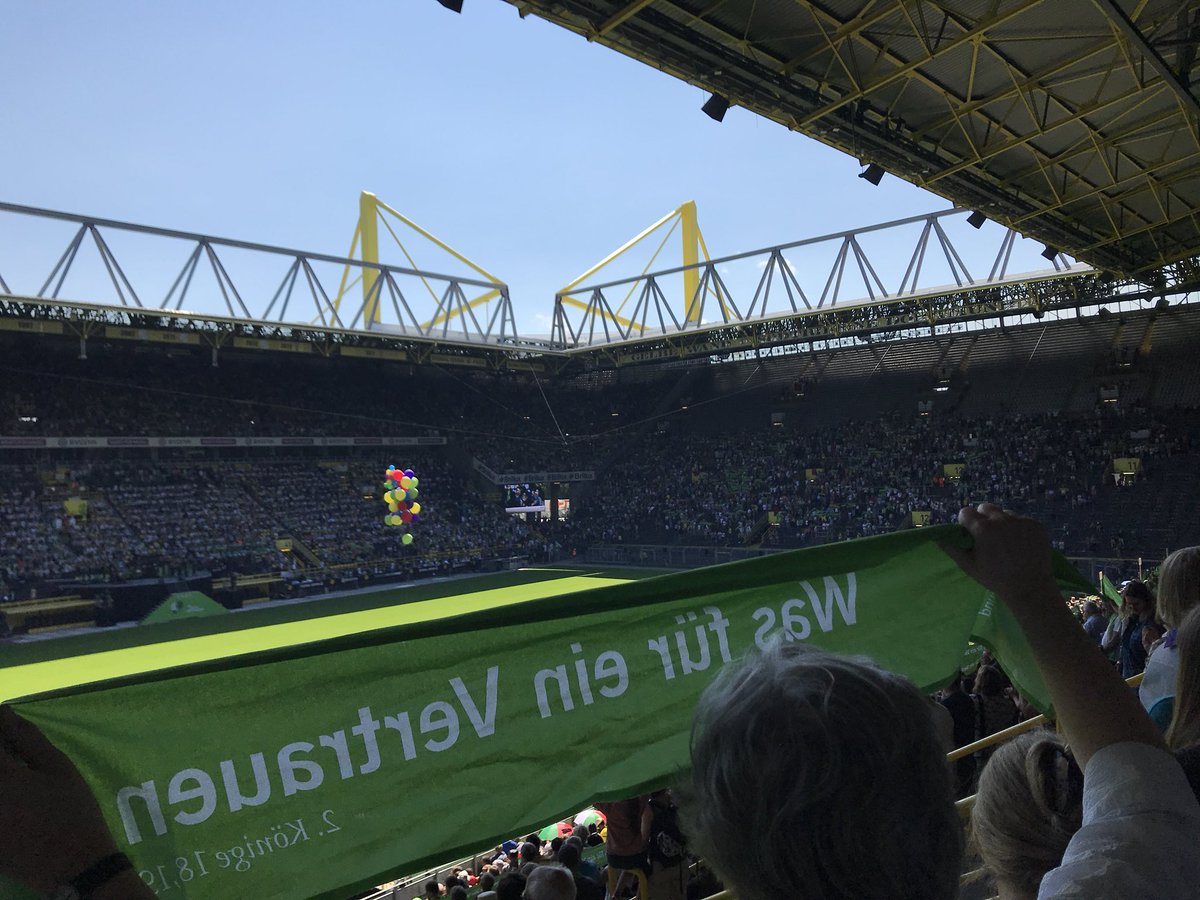 Macht’s gut, Gottes geliebte Gurkentruppe! Glück auf und Halleluja-schön wars mit Euch in Dortmund. Wir sehen uns in Frankfurt 2021. und dann gern mit einem eigenen Zentrum Digitalisierung #digitalinfrankfurt  #dekt19 #dekt21 #digitalekirche