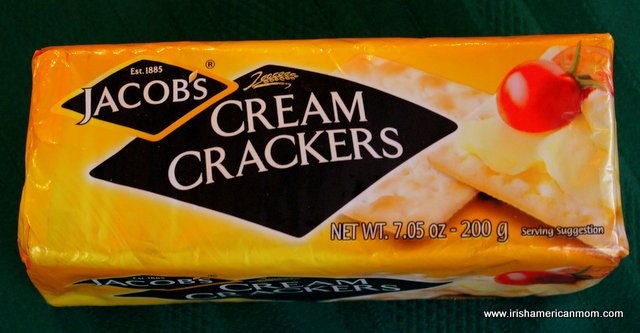 lorraineelizab6's tweet photo. @CamdenFtMeagher @tcddublin @UNESCO @BirrCastle 1885: The Cream Cracker was invented by Joseph Haughton in his home in #Dublin & first manufactured by William Jacob in his bakery in Dublin. The name refers to the method in which the mixture is creamed during manufacture. π·: @JacobsSnacks Ireland factory 1910. #IrishInventions https://t.co/1DcBmQso0Y