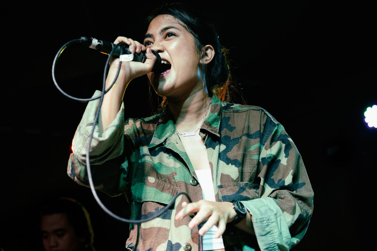 FOLLOW NIYO KAMI SABIIIIIIIII