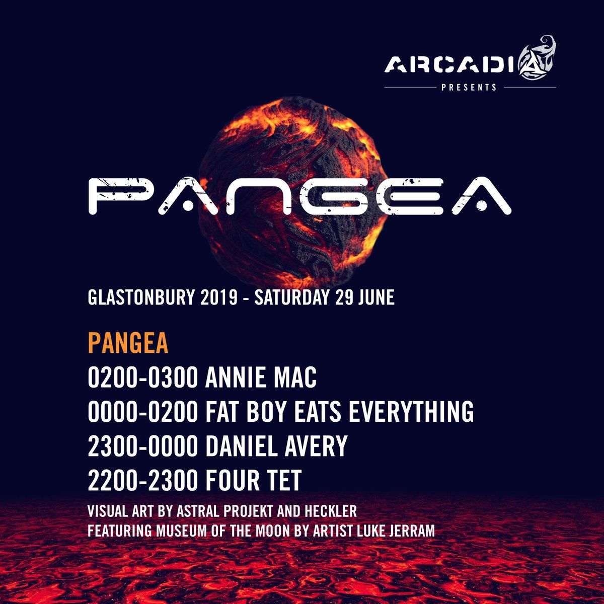 sos_nm's tweet photo. .
Annie Mac
#Glastonbury Saturday Night

Headlining #Arcadia #Pangea https://t.co/elb8BuRCTp