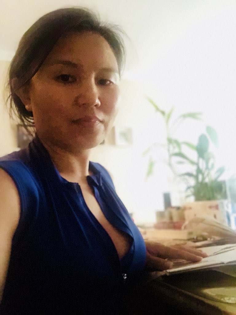 Bolor90790070's tweet photo. Happy Sunday evening to all of you🐤🐦guys🙏🙋♀️🌎🤗having a good rest🤗👨👧👦😍enjoying your hobbies💃👯♂️🏃♀️#havegoodenergy and #havegoodtime with loved ones💗☂️💐жиргээч та бүтэн сайхан амарцгааж бна уу сэтгэл тань дүүрэн сайхан🤗амралт тань эм болог ээ💃🏃♀️👗💗😍🐦 https://t.co/TOQdq8qjRG