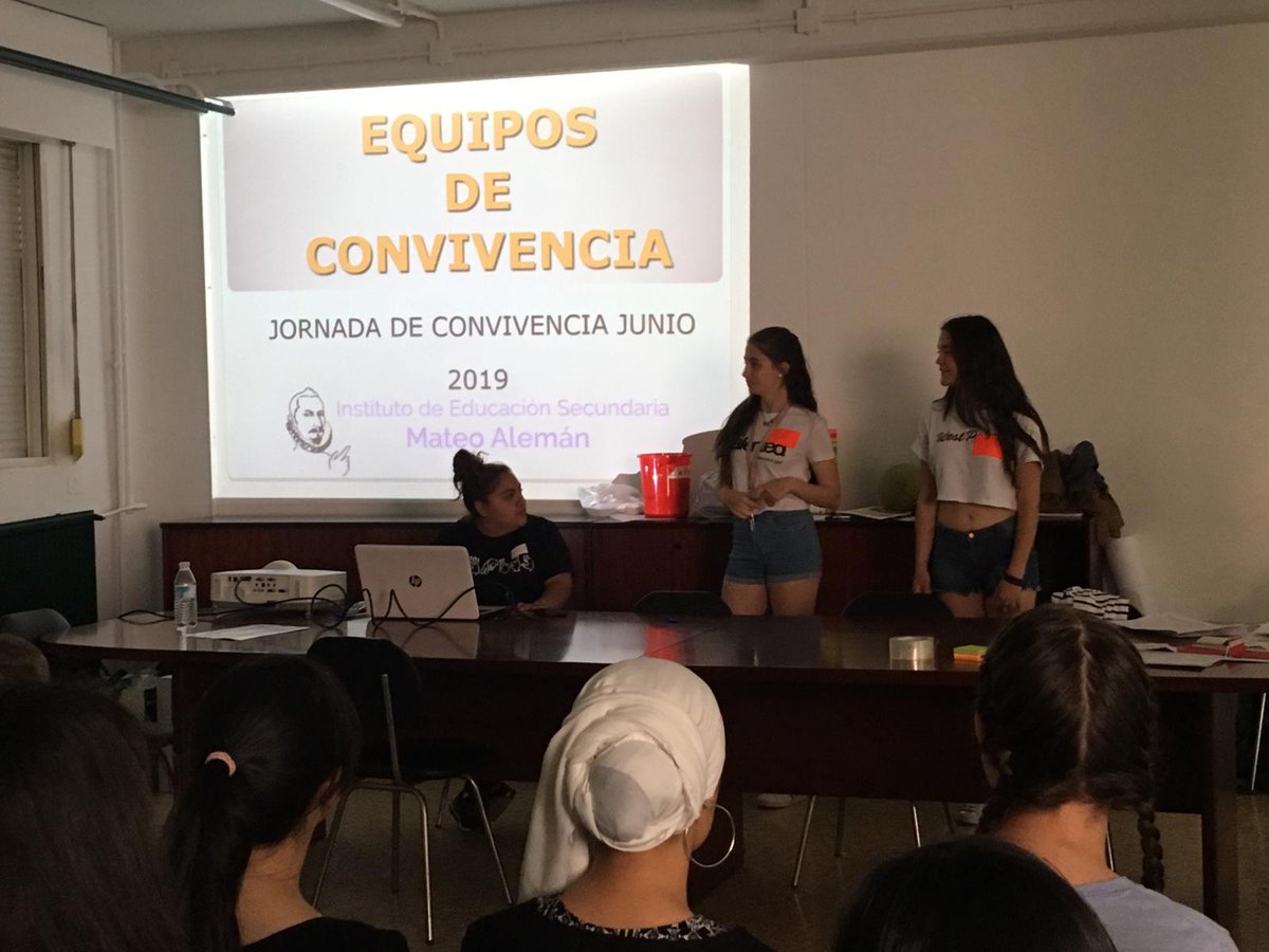 IES_mateoaleman's tweet photo. Nuestros alumn@s de secundaria estuvieron haciendo una presentación en las jornadas de convivencia intercentros https://t.co/EwyNxZdSNn