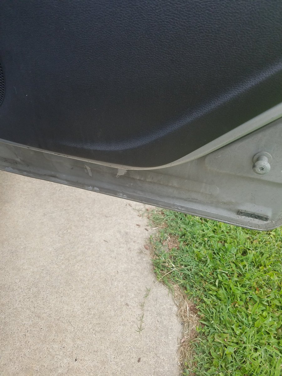Welchsdetailing's tweet photo. Before &amp; After pics of door jam cleaning https://t.co/x9FgBmw7Yh