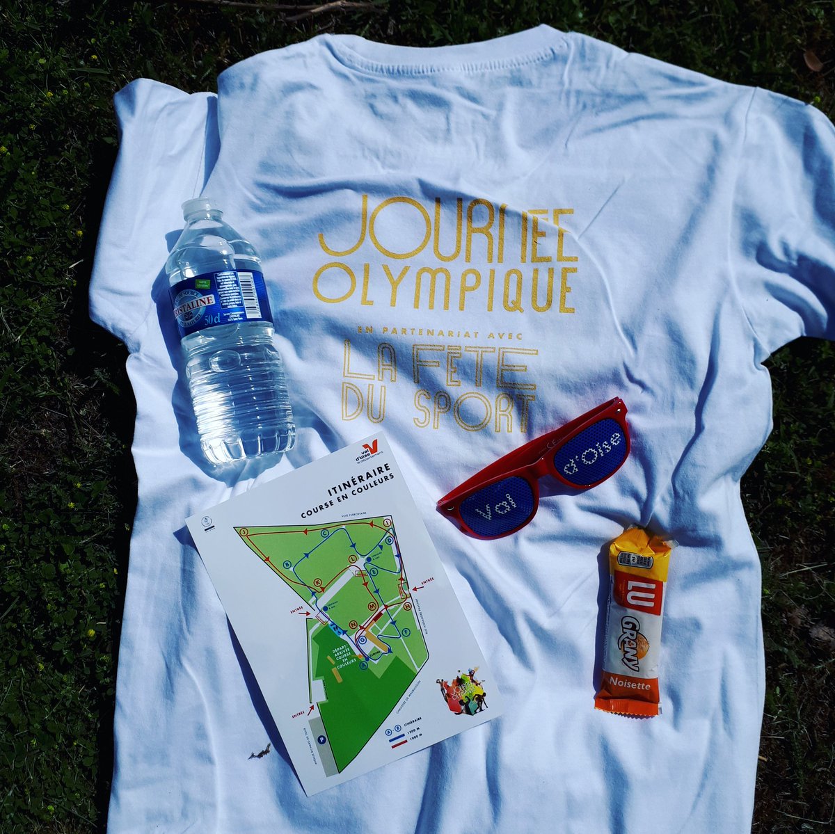 natachou95310's tweet photo. Reprise de la course avec chaleur et couleurs pour la #ColorRun dans le parc de l' #AbbayeDeMaubuisson , dans le cadre de la #JourneeOlympique organisée par le département du @valdoise 🏃♀️😎
#CourseEnCouleurs https://t.co/SWrV7aUOmD