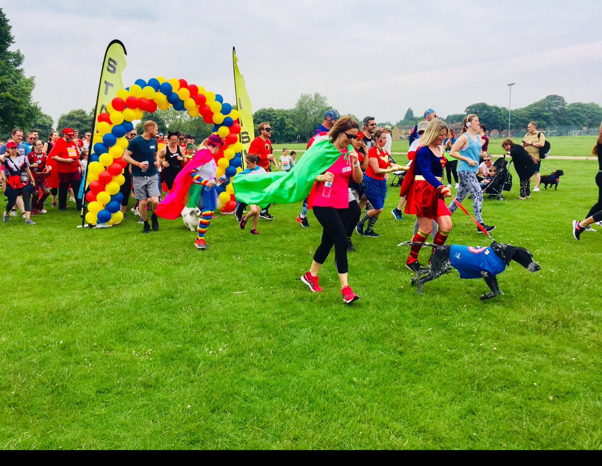 Rehman_Chishti's tweet photo. Great to drop in the brilliant @Medway_NHS_FT Medway Hospital’s Heroes 5k run along with Cllr Roger Barrett &amp; Cllr Nusrat Ahmed. Fantastic turn out to support a great cause.  Well done to all the organisers. Sadly no running for me today!👍 https://t.co/OQt3Y3V8CW
