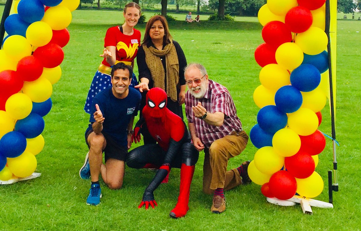 Rehman_Chishti's tweet photo. Great to drop in the brilliant @Medway_NHS_FT Medway Hospital’s Heroes 5k run along with Cllr Roger Barrett &amp; Cllr Nusrat Ahmed. Fantastic turn out to support a great cause.  Well done to all the organisers. Sadly no running for me today!👍 https://t.co/OQt3Y3V8CW
