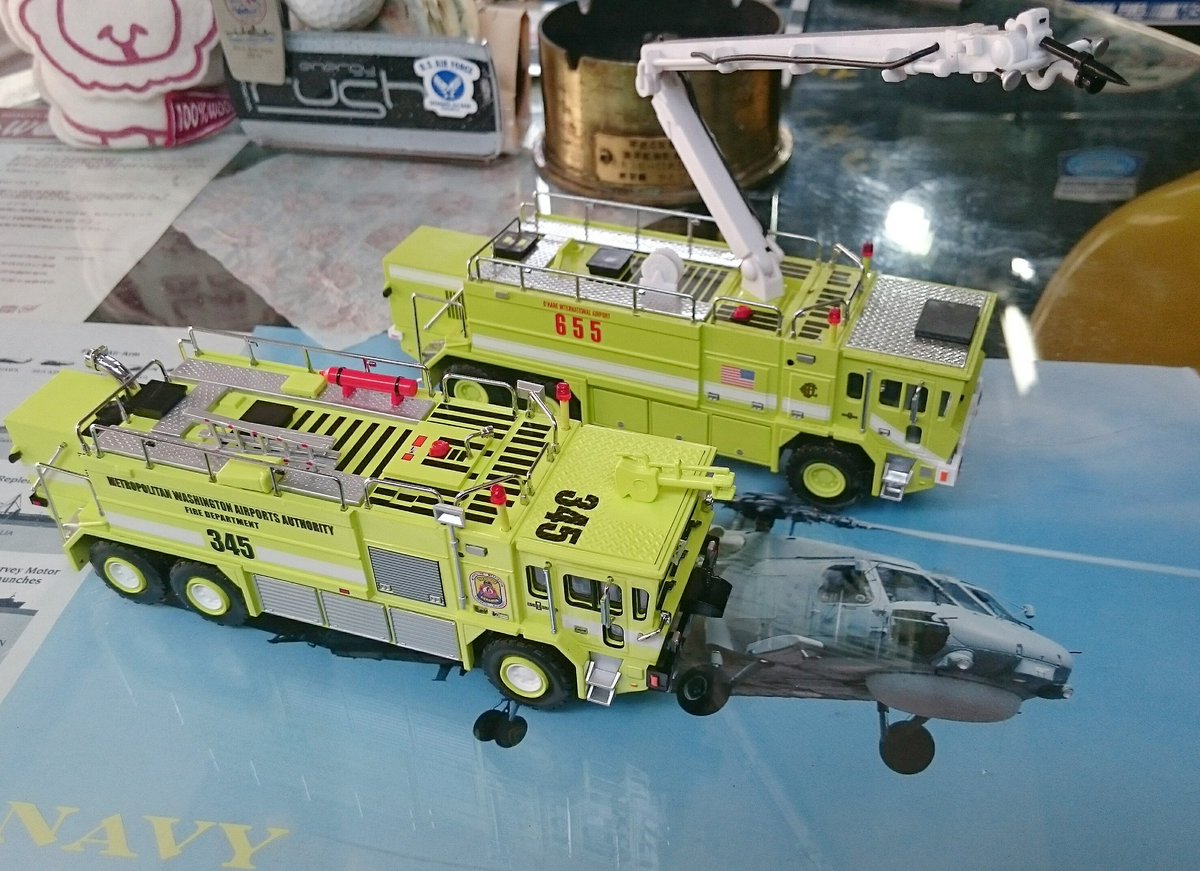 アメリカ出張で、しこたま買った アメリカ消防ミニカー