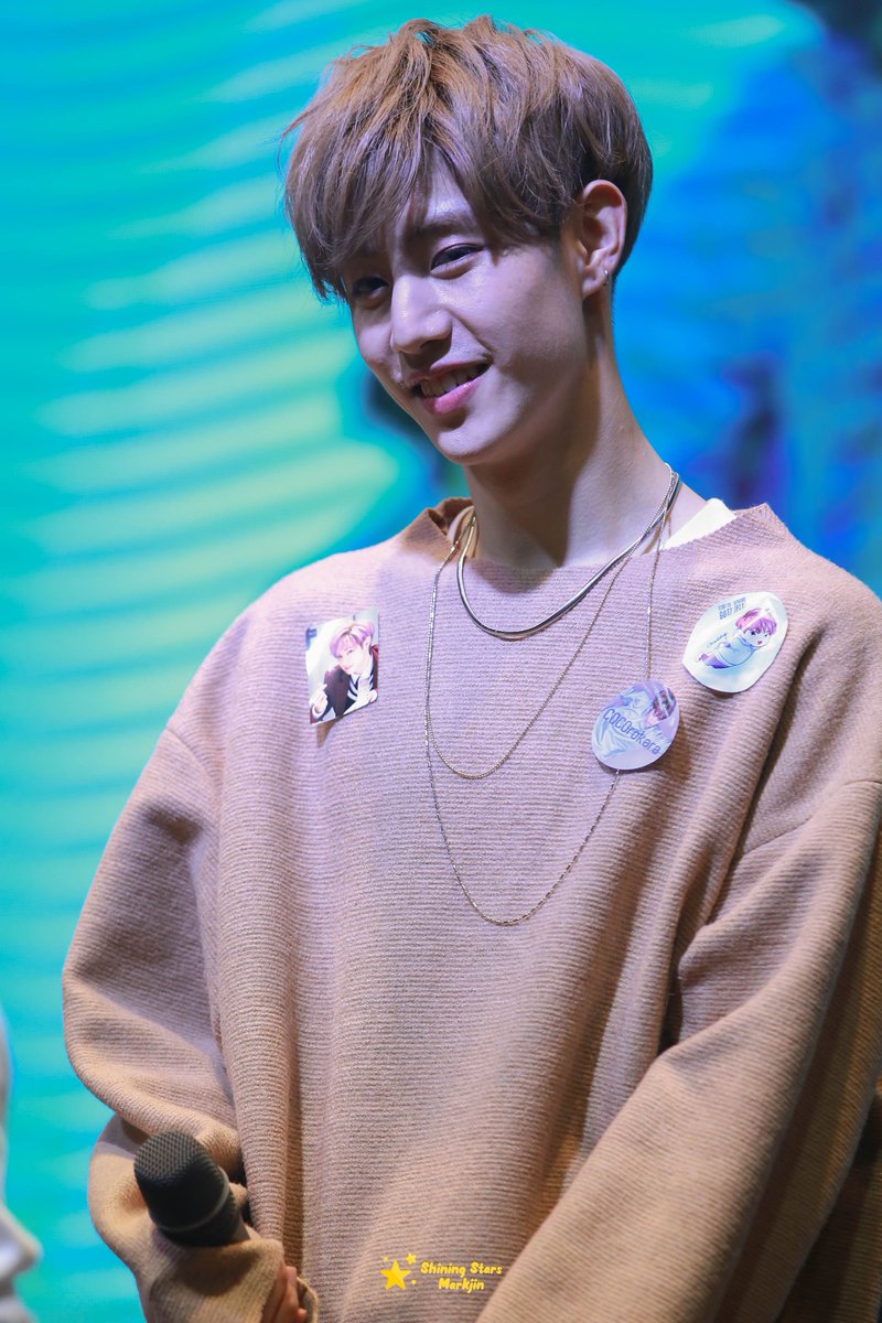 ShiningStars_MJ's tweet photo. 160325 Yeouido Fansign

#GOT7 #갓세븐 #MARK #마크 #JINYOUNG #진영 #Markjin #JinMark https://t.co/CSuCbeh9IU