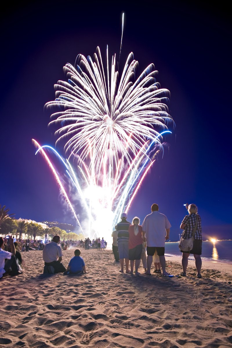 🎆 S A N T  J O A N  A  R O S E S 🎆

La nit de Sant Joan és nit d'alegria!

🔥 Programa 👉 bit.do/eUVC6

<a href="/costabrava/">Costa Brava Pirineu</a> <a href="/catexperience/">Catalunya Experience</a> <a href="/Aempordaturisme/">EMPORDA TURISME</a> <a href="/stromberscat/">Strombers</a>