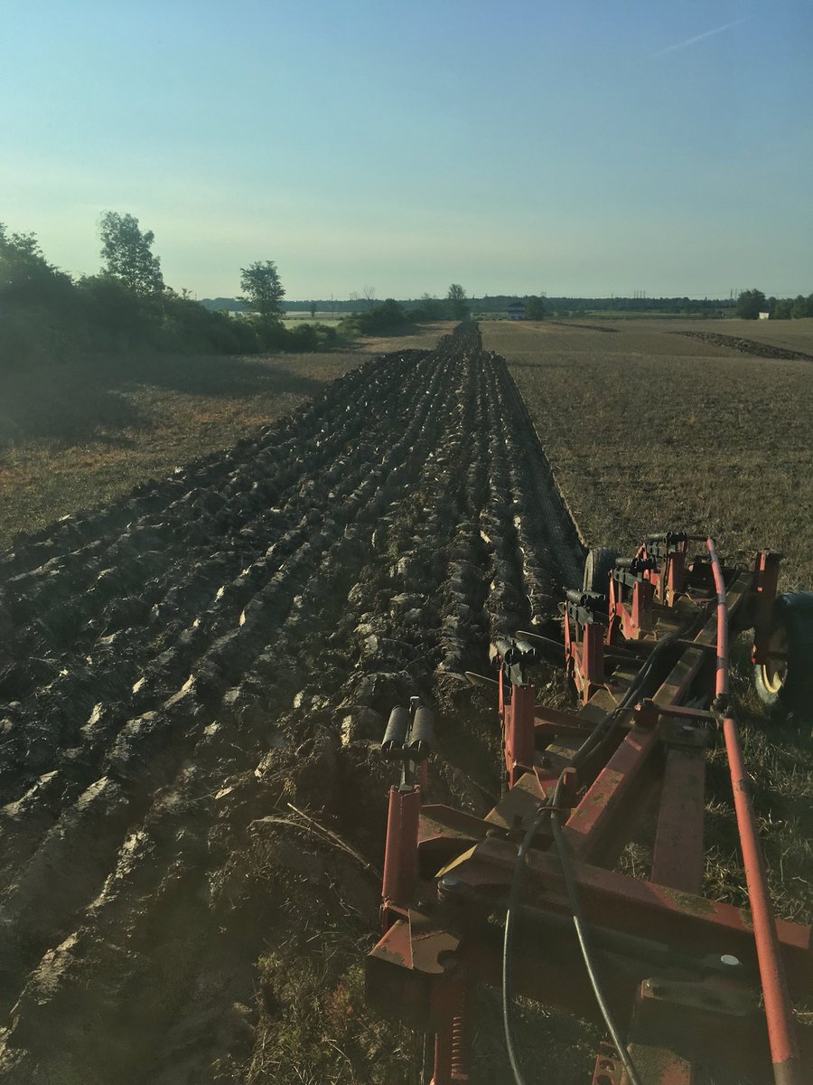 scomaclivestock's tweet image. Is it still spring plowing if you do it on the 3rd day of summer? #wetfall #wetspring #plant19