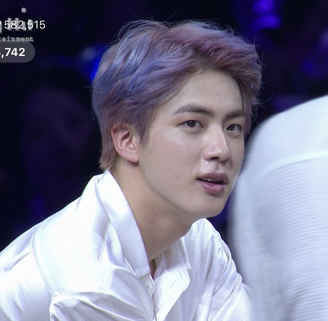 ArmyOfSeokJin's tweet photo. ถ้ามีคำไหนที่บรรยายคำว่าหล่อได้มากกว่านี้ น้องก็จะมาให้พี่นะพี่จิน 😭😭😭😭😭 
#BTS5THMUSTER #5thMusterInSeoul https://t.co/9I9Fo7uuvf