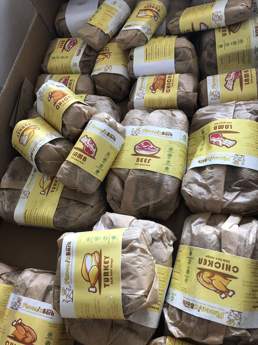 HappyOfficeDogs's tweet image. Fresh, home-cooked, high welfare, sustainably packaged food for dogs! We’re very excited about this... Find out more at phoenixbark.com #realfoodfordogs #freshisbest