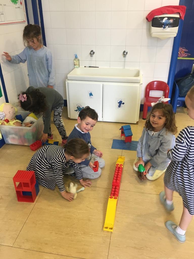 Ayalde_'s tweet image. ¡Ya está en marcha la #divertiweek2019!!!
Los alumnos de @Ayalde_ @Colegiomunabe @geCOAS desde 1ºEI a 2ºEP disfrutan ya de una semana repleta de actividades y sobre todo mucha diversión.
#ayalde
#munabe
#somosCOAS
#conciliacionfamiliar