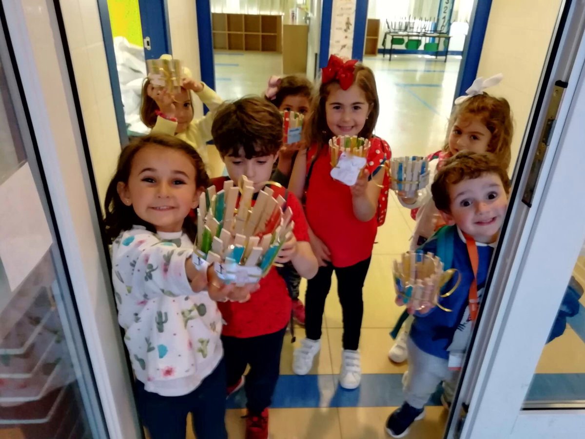 Ayalde_'s tweet image. ¡Ya está en marcha la #divertiweek2019!!!
Los alumnos de @Ayalde_ @Colegiomunabe @geCOAS desde 1ºEI a 2ºEP disfrutan ya de una semana repleta de actividades y sobre todo mucha diversión.
#ayalde
#munabe
#somosCOAS
#conciliacionfamiliar