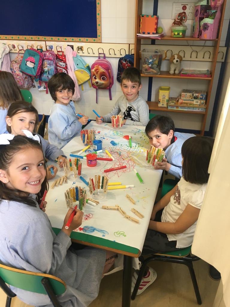 Ayalde_'s tweet image. ¡Ya está en marcha la #divertiweek2019!!!
Los alumnos de @Ayalde_ @Colegiomunabe @geCOAS desde 1ºEI a 2ºEP disfrutan ya de una semana repleta de actividades y sobre todo mucha diversión.
#ayalde
#munabe
#somosCOAS
#conciliacionfamiliar