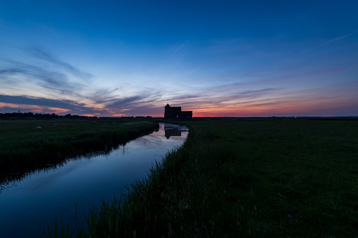 MrRBPhotography's tweet photo. Sunset at St Thomas à Becket Church
D850 14-24 &amp; 24-70 f/2.8

@Kent_Online @itvmeridian @kentlivenews @bbcsoutheast @BBCSpringwatch @UKNikon @VisitKent @theromneymarsh @jessops @NikonProEurope @visitengland #landscape #sunset #newromney #kent #nikond850 #nikon #photography https://t.co/ZVgfXa5ayL
