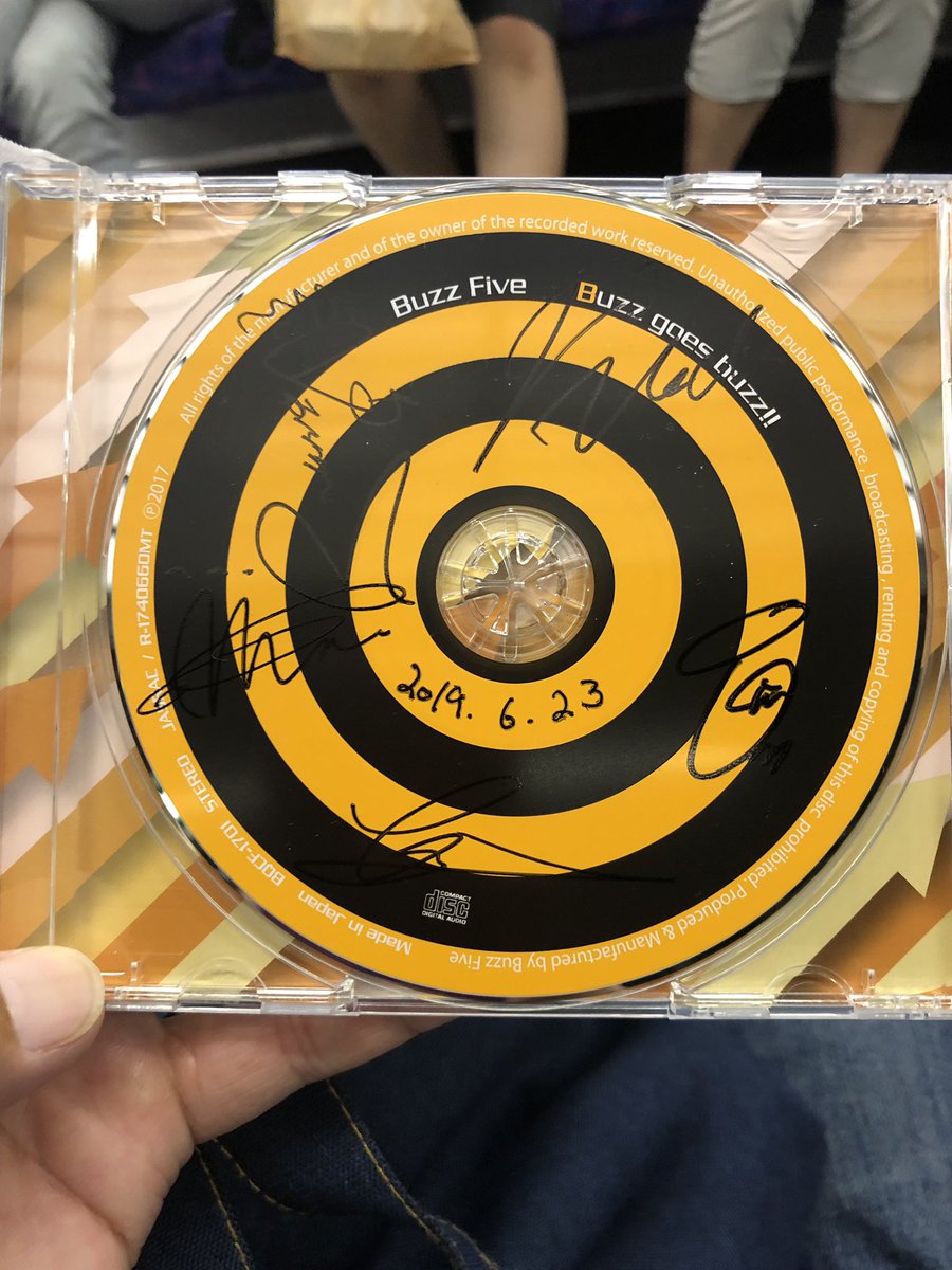 バズファイブ！名古屋公演
サインももらって
写真も撮ってもらって、テンション上がっちゃいました