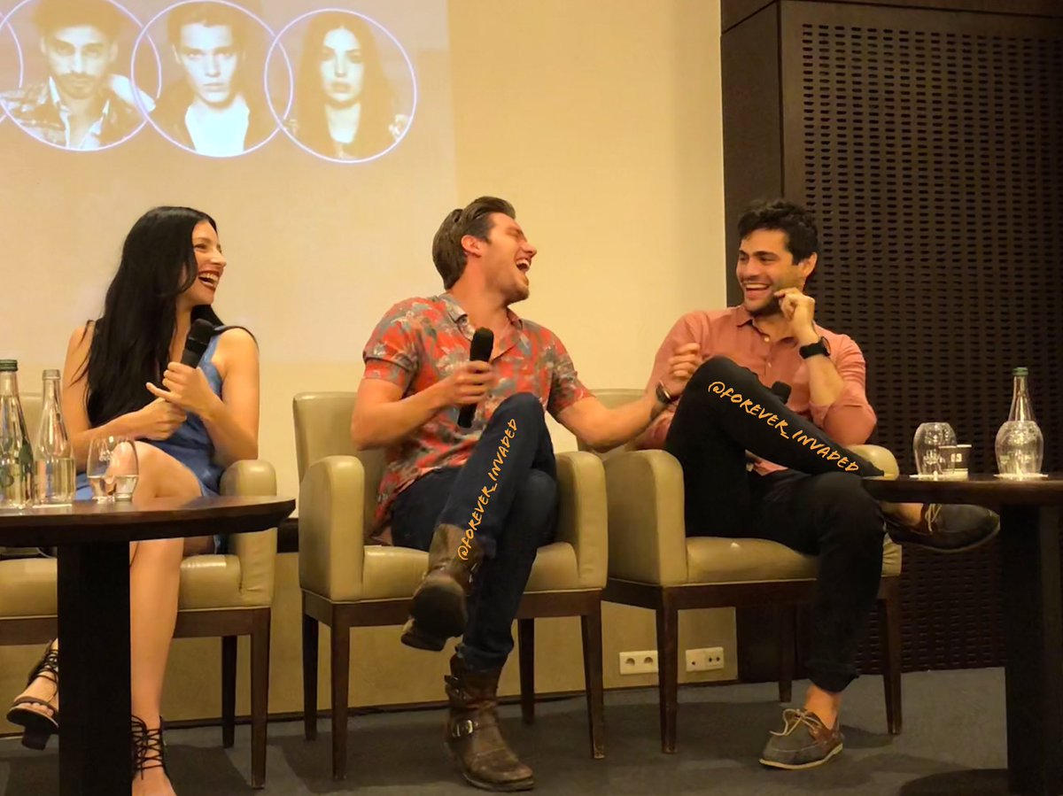 Forever_Invaded's tweet image. These People ❤️ #THOSbe #Shadowhunters