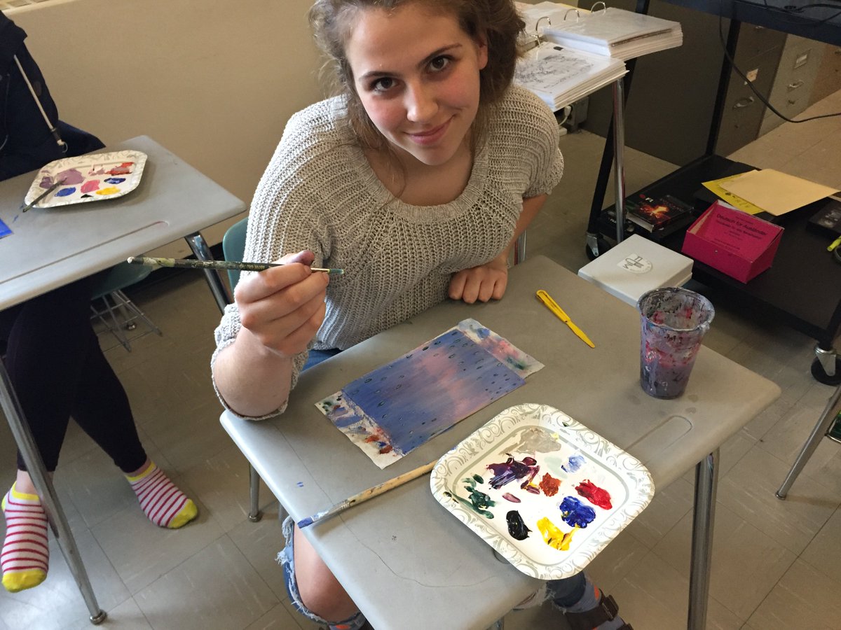 renfrewraiders's tweet photo. Students in Mme. Mottershead’s Grade 11 French Class learn about French culture with a French Impressionist painting lesson led by Mattea Schaap.
#RenfrewCollegiateLearning https://t.co/WD7ltGAXZd